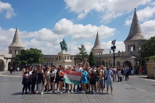 Aradi barátaink a Halászbástyán