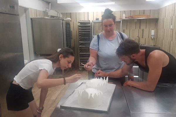 Kezdjük a tortasütést