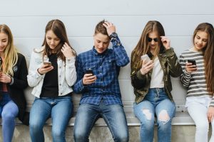 tween-and-teen-cell-phone-addiction-FB-2